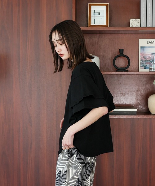 VitaFelice（ヴィータフェリーチェ）の「袖フリルトップス Tシャツ カットソー フリルTシャツ（Tシャツ/カットソー・レディース・ベージュ系その他/コーラルピンク/アイボリー/ブラック・FREE）」の8枚目の写真