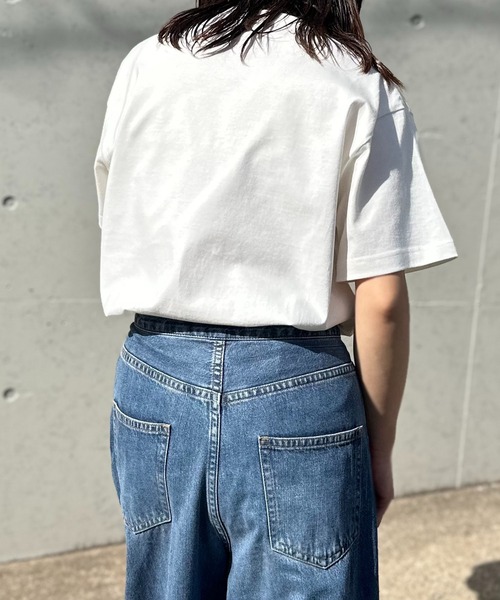 Disney（ディズニー）の「【Disney(ディズニー)】別注 ミッキーマウス / "Oh,Gosh"ミッキーマウスプリント半袖Tシャツ（Tシャツ/カットソー・レディース・ピンク/ホワイト/ベージュ・LARGE/MEDIUM）」の5枚目の写真
