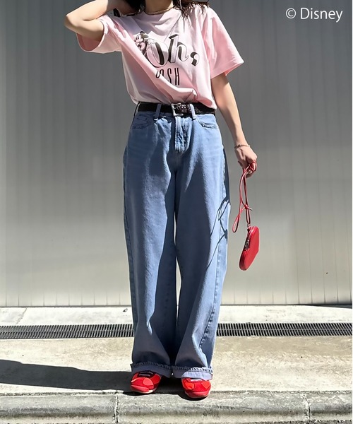 Disney（ディズニー）の「【Disney(ディズニー)】別注 ミッキーマウス / "Oh,Gosh"ミッキーマウスプリント半袖Tシャツ（Tシャツ/カットソー・レディース・ピンク/ホワイト/ベージュ・LARGE/MEDIUM）」の21枚目の写真