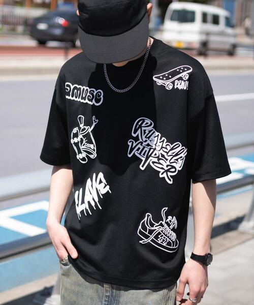 WEGO（ウィゴー）の「WEGO/アクセ付きラフガキグラフィックT（Tシャツ/カットソー・メンズ・ブラック/ホワイト・MEDIUM/LARGE）」の2枚目の写真