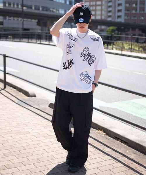 WEGO（ウィゴー）の「WEGO/アクセ付きラフガキグラフィックT（Tシャツ/カットソー・メンズ・ブラック/ホワイト・MEDIUM/LARGE）」の3枚目の写真