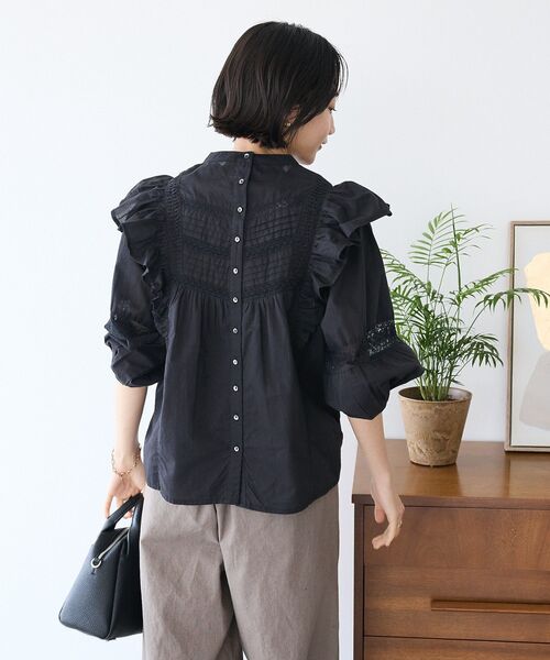 新品タグなし◯MEYAME レース ブラウス ブラック 予約]レース切替エンボスデザインショートブラウス/ブラック