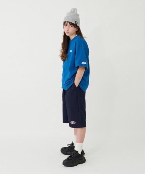 GLAZOS(グラソス)の「【大人向けサイズあり】【FORGETNEVER】バックアーチカレッジロゴ半袖Tシャツ_GLSW(Tシャツ/カットソー・キッズ・ブラック/ブルー/ホワイト・M/L/LL/S)」の14枚目の写真