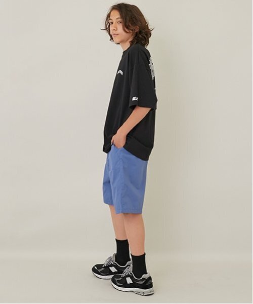 GLAZOS(グラソス)の「【大人向けサイズあり】【FORGETNEVER】バックアーチカレッジロゴ半袖Tシャツ_GLSW(Tシャツ/カットソー・キッズ・ブラック/ブルー/ホワイト・M/L/LL/S)」の17枚目の写真
