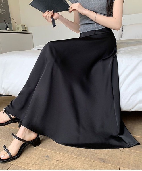 SallyLunn(サリーラン)の「ハイウエストマーメイドスカート(スカート・レディース・ブラック/ホワイト・LARGE/MEDIUM)」の6枚目の写真