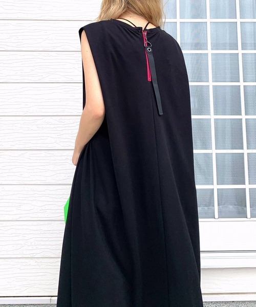 Q(キュー)の「接触冷感ノースリマキシワンピース(ワンピース・レディース・ブラック/ライトグレー/ピンク・MEDIUM)」の13枚目の写真