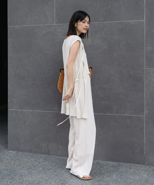 Bou Jeloud（ブージュルード）の「前後2WAYウェービーメッシュニットチュニック（チュニック・レディース・モカ/ブラック/オフホワイト・FREE）」の10枚目の写真