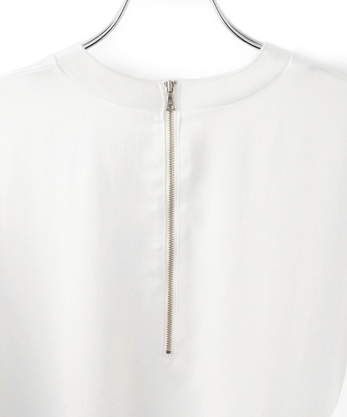 ADAM ET ROPE'（アダムエロペ）の「【サステナブル】サテンTブラウス（シャツ/ブラウス・レディース・ブラック/ホワイト・FREE）」の12枚目の写真