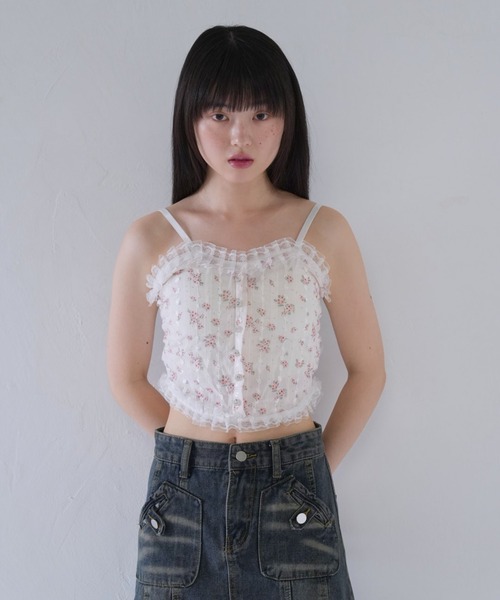 Uenui(ウニュイ)の「花柄 ビジュー ボタン キャミソール(キャミソール・レディース・レッド/パープル/ブルー・FREE)」の19枚目の写真