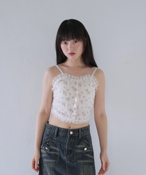 Uenui(ウニュイ)の「花柄 ビジュー ボタン キャミソール(キャミソール・レディース・レッド/パープル/ブルー・FREE)」の21枚目の写真