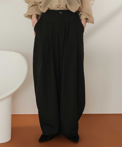 titivate(ティティベイト)の「ボリュームコクーンパンツ(その他パンツ・レディース・ブラウン/ベージュ/ブラック/グレー・L/MT/M/S)」の2枚目の写真