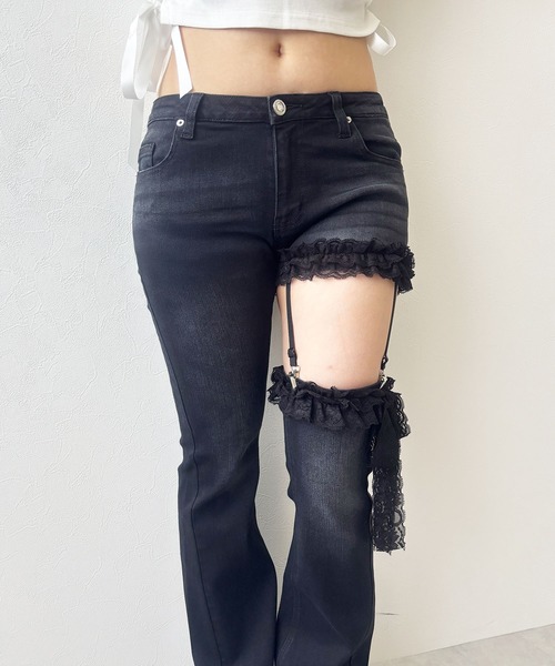 Diable baiser(ディアブルベーゼ)の「セクシーガーター風ギャルストレッチフレアデニムパンツ(デニムパンツ・レディース・ブルー/ブラック/ライトブルー・SMALL/MEDIUM/LARGE/LL)」の5枚目の写真