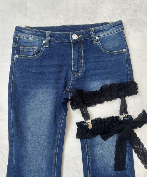 Diable baiser(ディアブルベーゼ)の「セクシーガーター風ギャルストレッチフレアデニムパンツ(デニムパンツ・レディース・ブルー/ブラック/ライトブルー・SMALL/MEDIUM/LARGE/LL)」の19枚目の写真