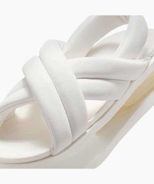 WHO'S WHO gallery(フーズフーギャラリー)の「【NIKE/ナイキ】ナイキ ウィメンズ エア マックス アイラ サンダル(サンダル・レディース・ホワイト・24cm/23cm)」の2枚目の写真