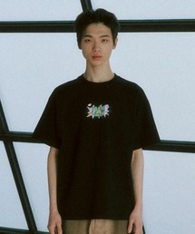 ROMANTIC CROWN（ロマンティッククラウン）の「A'GEM/9 × .kom 『ROMANTIC CROWN/ロマンティック クラウン』 I.L.Y T-SHIRT/ILY半袖Tシャツ（Tシャツ/カットソー）」