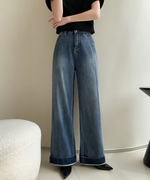 LOWO(ロワ)の「綿混フレアシルエットワイドデニムパンツ(デニムパンツ・レディース・ホワイト/ブルー・S/L/M)」の4枚目の写真