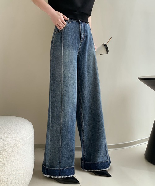 LOWO(ロワ)の「綿混フレアシルエットワイドデニムパンツ(デニムパンツ・レディース・ホワイト/ブルー・S/L/M)」の5枚目の写真