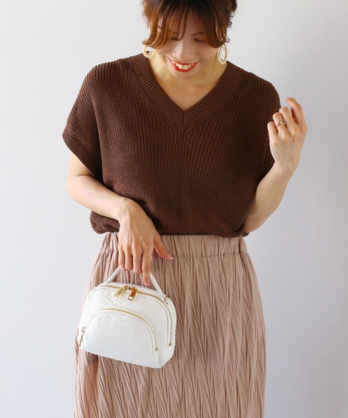 sankyo shokai(サンキョウショウカイ)の「パイソンレザー ポシェット ミニ バッグ(ハンドバッグ・レディース・ナチュラル/アイボリー/ベビーピンク/ライトピンク/エメラルド/ブラック/ラベンダー/イエロー/ホワイト/アクア・FREE)」の2枚目の写真