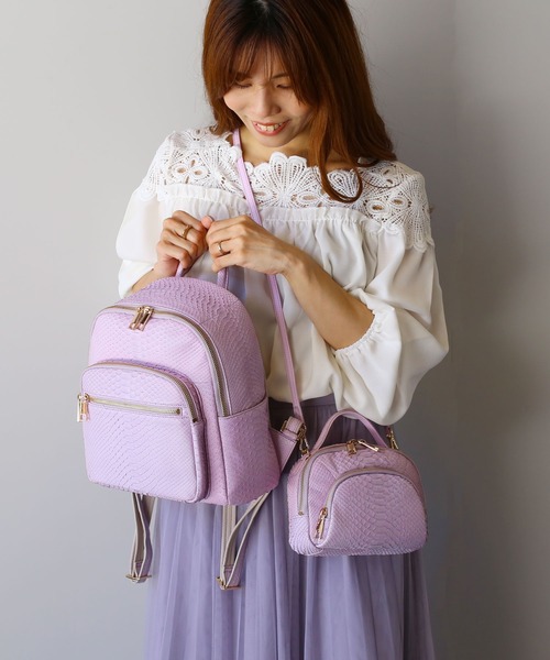 sankyo shokai(サンキョウショウカイ)の「パイソンレザー ポシェット ミニ バッグ(ハンドバッグ・レディース・ナチュラル/アイボリー/ベビーピンク/ライトピンク/エメラルド/ブラック/ラベンダー/イエロー/ホワイト/アクア・FREE)」の13枚目の写真