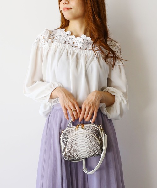 sankyo shokai(サンキョウショウカイ)の「パイソンレザー ポシェット ミニ バッグ(ハンドバッグ・レディース・ナチュラル/アイボリー/ベビーピンク/ライトピンク/エメラルド/ブラック/ラベンダー/イエロー/ホワイト/アクア・FREE)」の16枚目の写真