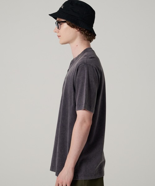 Eddie Bauer（エディーバウアー）の「ピグメント ヘンリーネック Tシャツ（Tシャツ/カットソー・メンズ・サックスブルー/チャコールグレー/ミント・S/M/L/XL/XXL）」の11枚目の写真