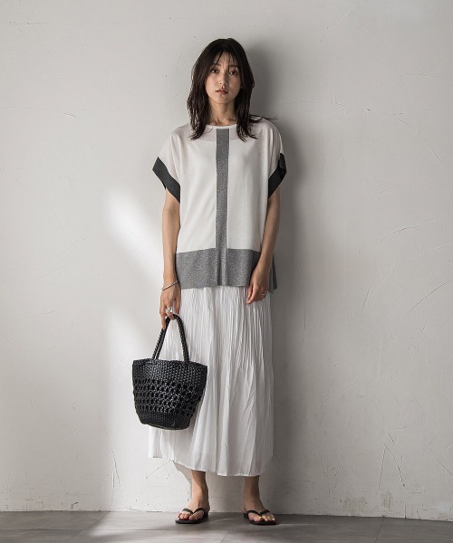 MAYSON GREY(メイソングレイ)の「配色センターラインニットプルオーバー≪手洗い可能≫(ニット/セーター・レディース・レッド系その他/ブルー系その他/ホワイト系その他/ベージュ系その他・M)」の15枚目の写真