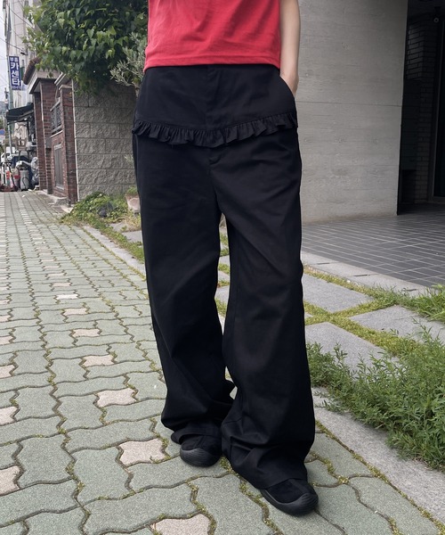 UNE MANSION(ユヌマンション)の「コットン100%フロントフリルポイントローライズワイドシルエットパンツ(その他パンツ・レディース・ブラック/チャコール/ベージュ・SMALL/MEDIUM/LARGE)」の8枚目の写真