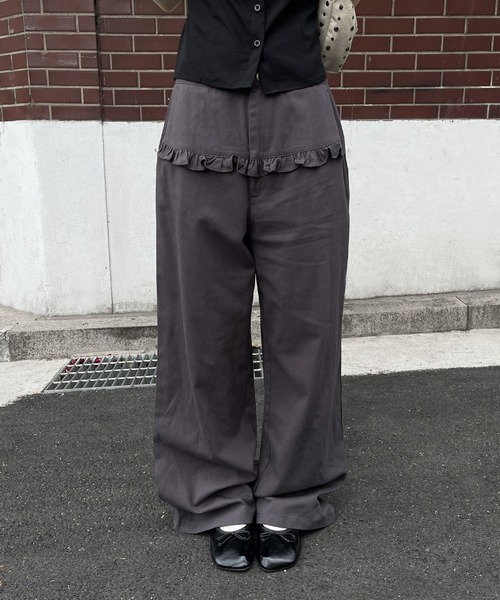 UNE MANSION(ユヌマンション)の「コットン100%フロントフリルポイントローライズワイドシルエットパンツ(その他パンツ・レディース・ブラック/チャコール/ベージュ・SMALL/MEDIUM/LARGE)」の15枚目の写真