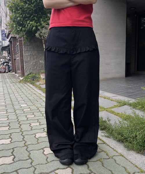 UNE MANSION(ユヌマンション)の「コットン100%フロントフリルポイントローライズワイドシルエットパンツ(その他パンツ・レディース・ブラック/チャコール/ベージュ・SMALL/MEDIUM/LARGE)」の9枚目の写真