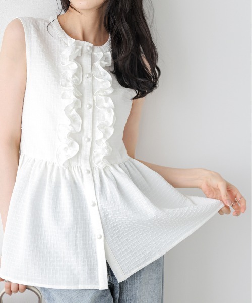 AMELY(エミリー)の「ペプラムノースリーブブラウス(シャツ/ブラウス・レディース・ホワイト/ブラック・フリー)」の19枚目の写真