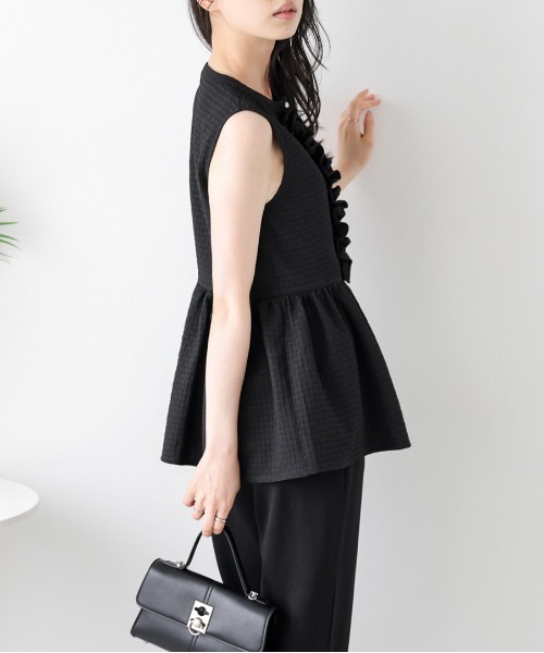 AMELY(エミリー)の「ペプラムノースリーブブラウス(シャツ/ブラウス・レディース・ホワイト/ブラック・フリー)」の16枚目の写真