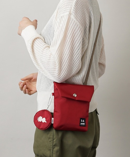 MOOMIN(ムーミン)の「【MOOMIN】(ムーミン) スマホショルダー サコッシュ RMNK-05(ショルダーバッグ・レディース・レッド/ベージュ/ブラック/グリーン/サックスブルー/スモークピンク・ONE SIZE)」の12枚目の写真