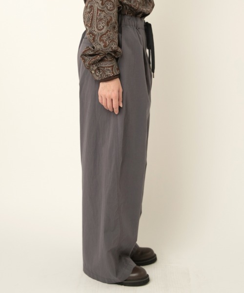 RNA-N(アールエヌエーエヌ)の「R4357 ワイドイージーラインパンツ(デニムパンツ・レディース・グレー/ブルー/ライトインディゴブルー・FREE)」の5枚目の写真