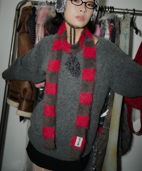 DTYYPE（ドタイプ）の「ボディピアス付きボーダースリムマフラー（マフラー・レディース・イエロー/レッド/ブラック・FREE）」の3枚目の写真