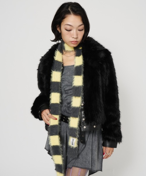 DTYYPE（ドタイプ）の「ボディピアス付きボーダースリムマフラー（マフラー・レディース・イエロー/レッド/ブラック・FREE）」の11枚目の写真