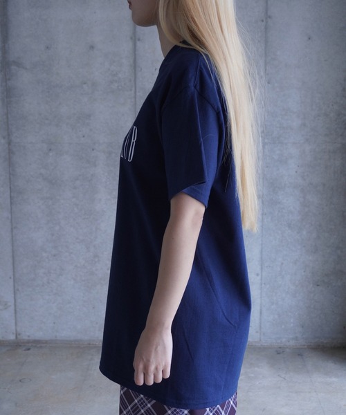 AKISHIKA design(アキシカデザイン)の「KNK CLUB T-SHIRTS(Tシャツ/カットソー・メンズ・ネイビー・L/M)」の2枚目の写真