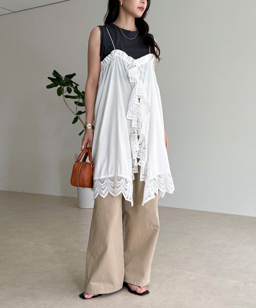 fredy emue（フレディエミュ）の「2ＷAYレイヤードキャミワンピース（ワンピース・レディース・オフホワイト/ブラック・38）」の2枚目の写真