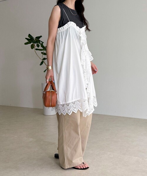 fredy emue（フレディエミュ）の「2ＷAYレイヤードキャミワンピース（ワンピース・レディース・オフホワイト/ブラック・38）」の4枚目の写真