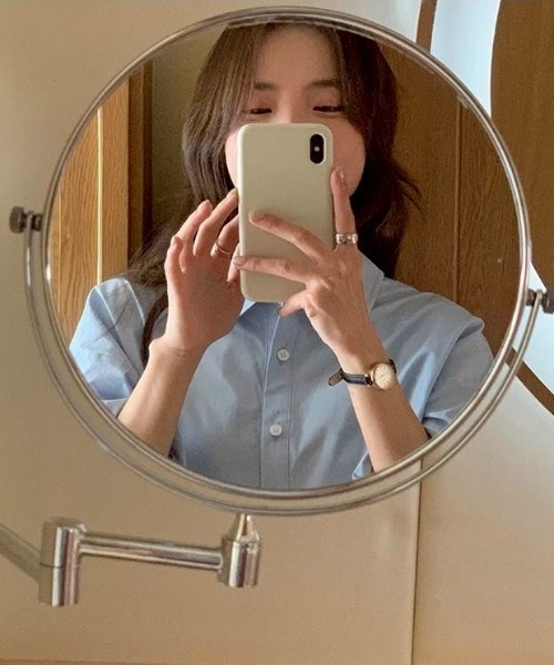 LAC-VERT(ラック・ヴェール)の「バック刺繍オーバーサイズシャツ(シャツ/ブラウス・レディース・ブルー/ホワイト/ピンク・FREE)」の9枚目の写真