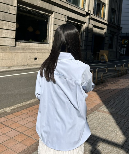 LAC-VERT(ラック・ヴェール)の「バック刺繍オーバーサイズシャツ(シャツ/ブラウス・レディース・ブルー/ホワイト/ピンク・FREE)」の21枚目の写真