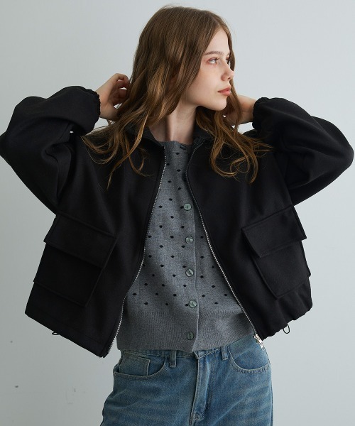 Mirette(ミレット)の「ボリュームスリーブショートブルゾン / Volume Sleeve Short Blouson(ブルゾン・レディース・ベージュ/グレー/ブラック・MEDIUM/SMALL)」の4枚目の写真