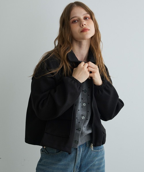 Mirette(ミレット)の「ボリュームスリーブショートブルゾン / Volume Sleeve Short Blouson(ブルゾン・レディース・ベージュ/グレー/ブラック・MEDIUM/SMALL)」の6枚目の写真