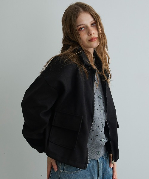 Mirette(ミレット)の「ボリュームスリーブショートブルゾン / Volume Sleeve Short Blouson(ブルゾン・レディース・ベージュ/グレー/ブラック・MEDIUM/SMALL)」の8枚目の写真