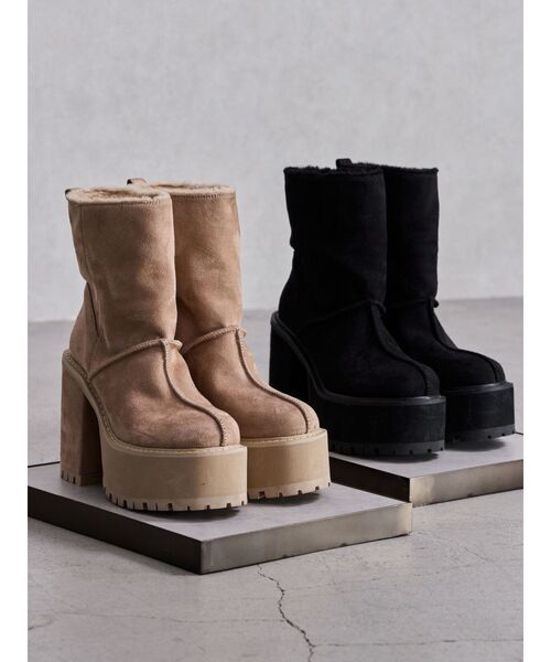 GYDA(ジェイダ)の「フェイクムートンplatformショートブーツ(ブーツ・レディース・ベージュ/ブラック・SMALL/MEDIUM/LARGE)」の3枚目の写真