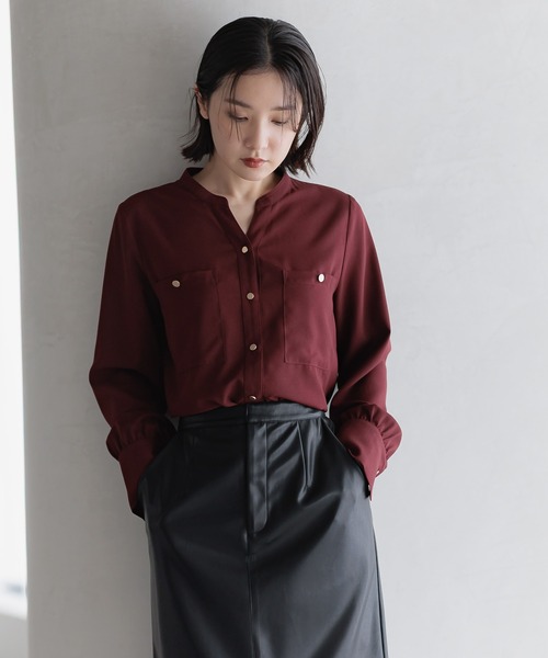 Andemiu(アンデミュウ)の「キンボタンサファリシャツ長袖595912(シャツ/ブラウス・レディース・ブラック/グレイッシュベージュ/オフホワイト/ボルドー/ワイン・FREE)」の5枚目の写真