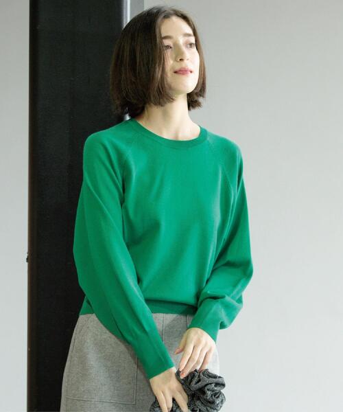 OPAQUE.CLIP（オペークドットクリップ）の「ラグランクルーネックニット/エクストラファインメリノウール【THEシリーズ/洗濯機OK】（ニット/セーター・レディース・ブラック/グレー系4/キャメル/ワインレッド/グリーン系その他5/ブルー系その他・38/40/36/42）」の19枚目の写真