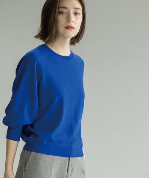 OPAQUE.CLIP（オペークドットクリップ）の「ラグランクルーネックニット/エクストラファインメリノウール【THEシリーズ/洗濯機OK】（ニット/セーター・レディース・ブラック/グレー系4/キャメル/ワインレッド/グリーン系その他5/ブルー系その他・38/40/36/42）」の12枚目の写真