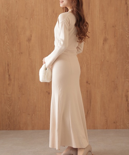Lace Ladies(レースレディース)の「ホルターネック マーメイド セットアップ風 ニット ワンピース(ワンピース・レディース・ベージュ/ブラック/チャコールグレー・FREE/S)」の9枚目の写真