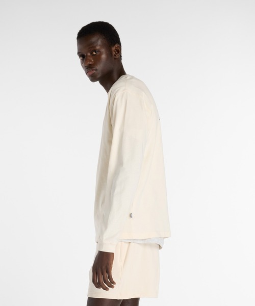 NEW BALANCE(ニューバランス)の「Athletics プレミアムロゴロングスリーブTシャツ(Tシャツ/カットソー・メンズ・ライトベージュ/コバルトブルー・LARGE/X-LARGE/XX-LARGE/SMALL/MEDIUM)」の3枚目の写真