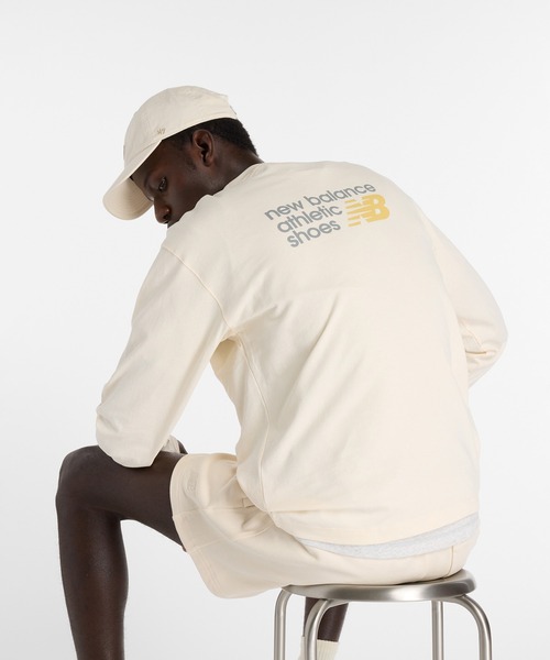 NEW BALANCE(ニューバランス)の「Athletics プレミアムロゴロングスリーブTシャツ(Tシャツ/カットソー・メンズ・ライトベージュ/コバルトブルー・LARGE/X-LARGE/XX-LARGE/SMALL/MEDIUM)」の9枚目の写真